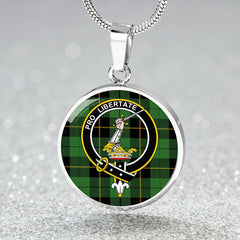 Wallace Hunting (Wallas Hunting) Ancient Tartan Crest Circle Necklace