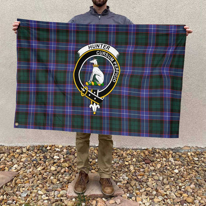 Clan Hunter Tartan Flag Crest And Plaid Basic Style