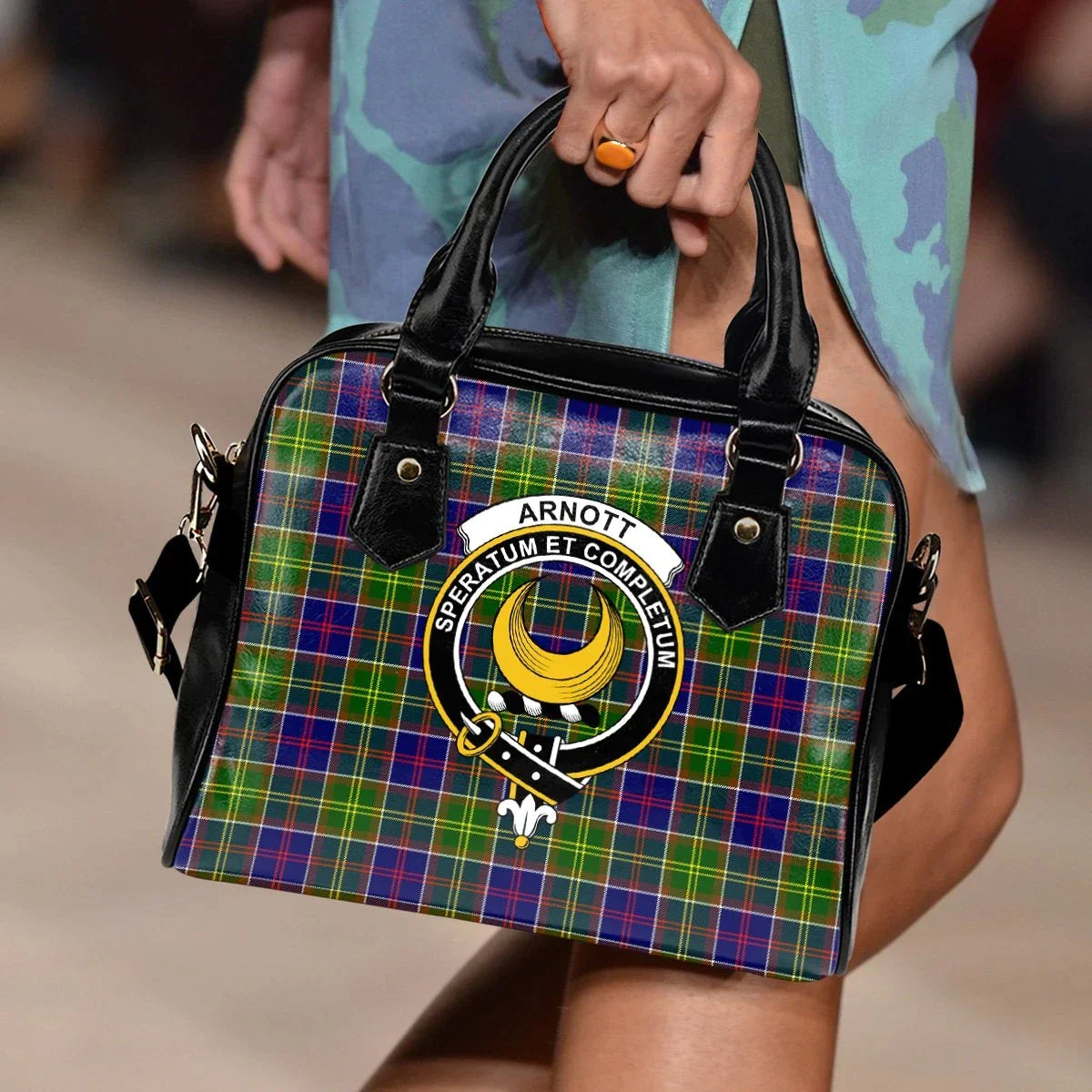 Arnott Tartan Crest Shoulder Handbag