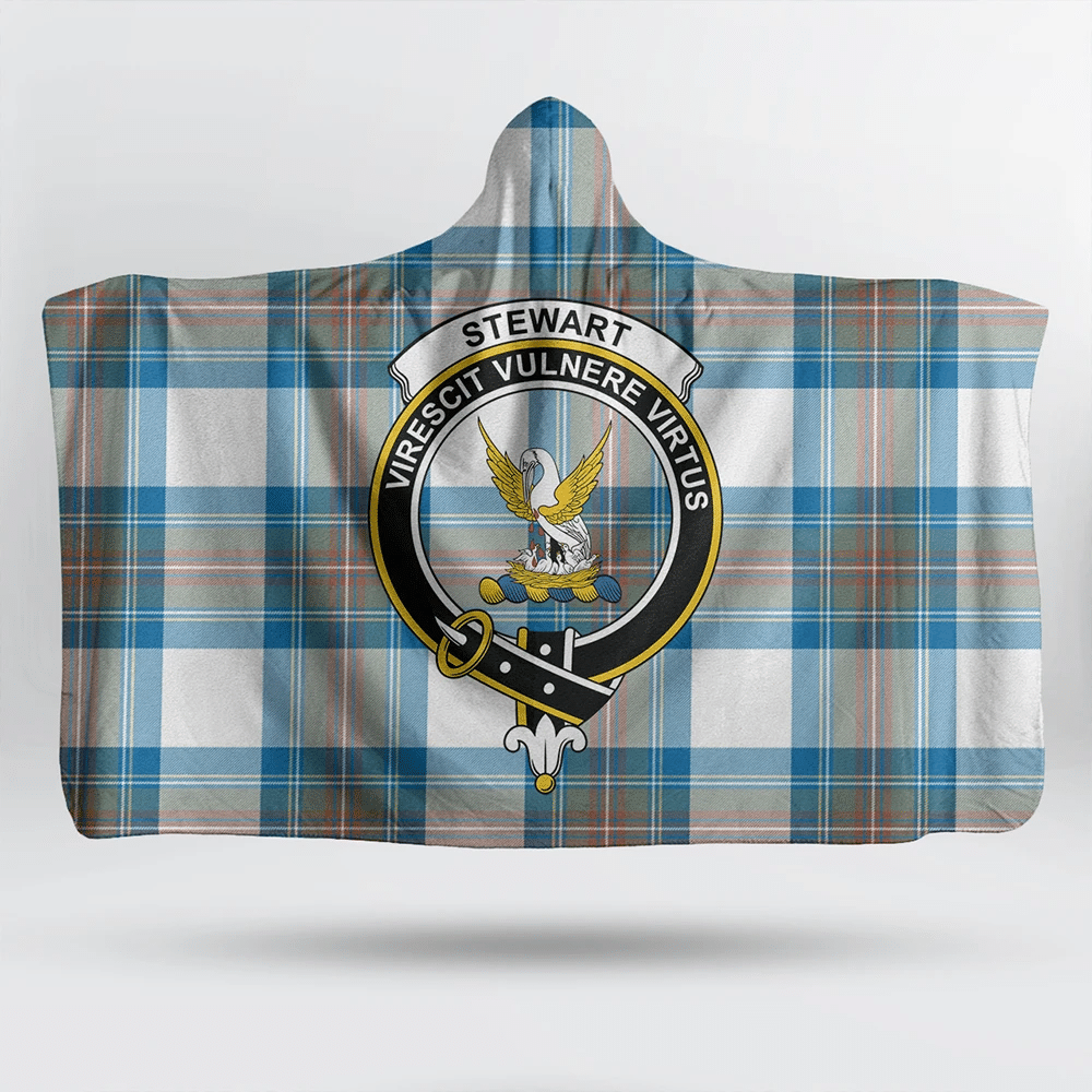 Moncrieffe Tartan Crest Hooded Blanket
