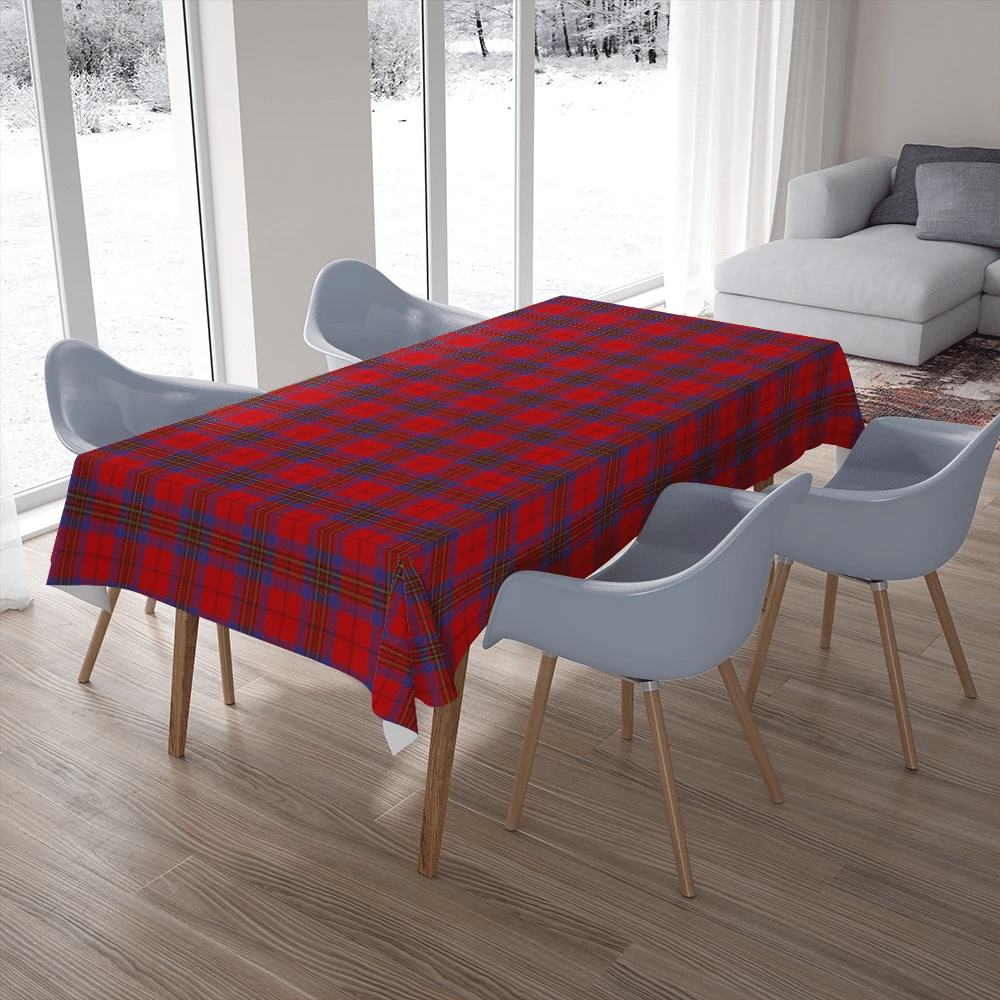 Leslie Modern Tartan Plaid Tablecloth