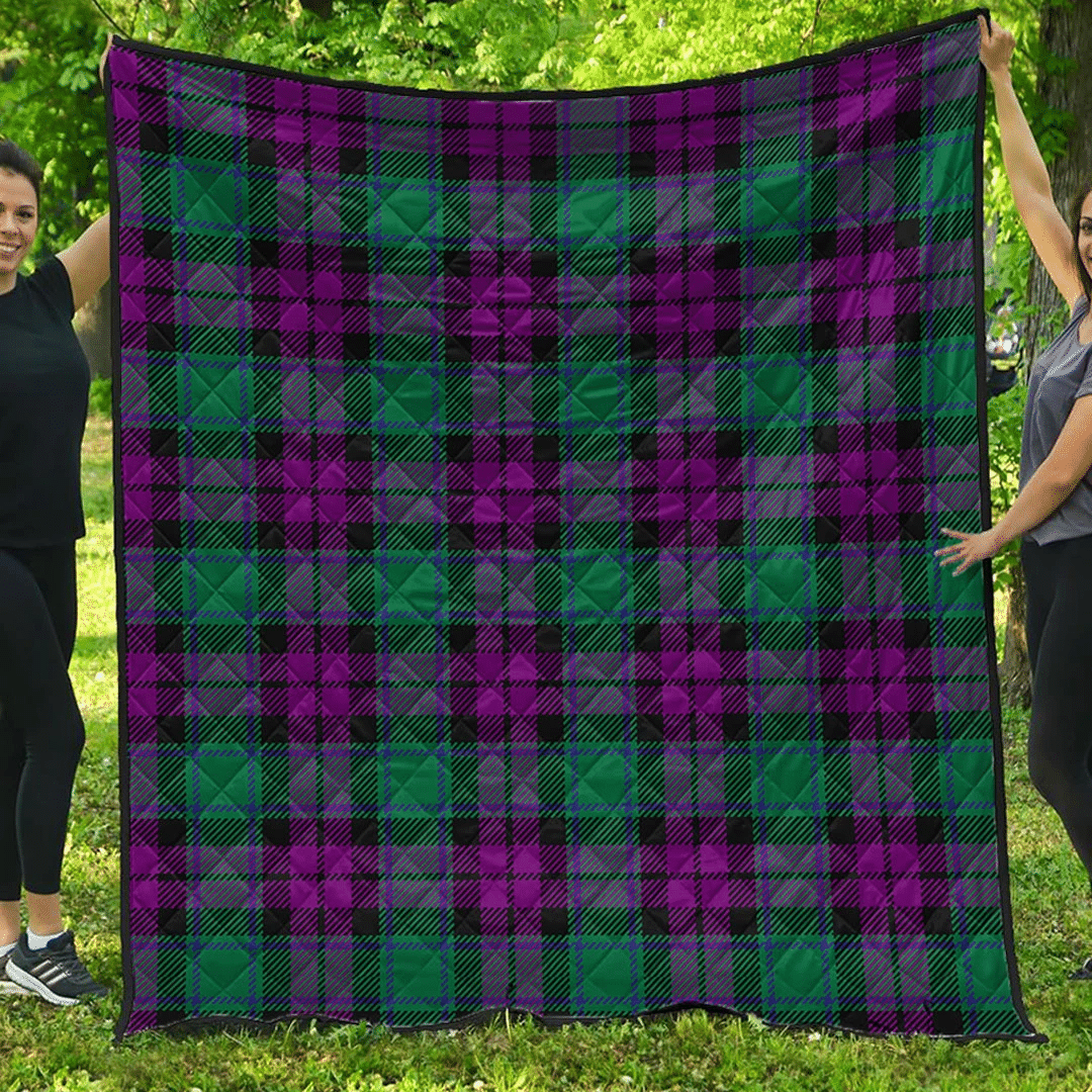 MacArthur ��� Milton Tartan Plaid Quilt