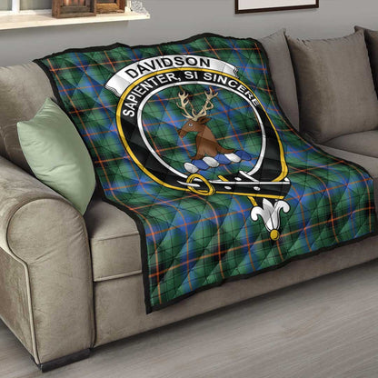 Davidson Ancient Tartan Crest Quilt