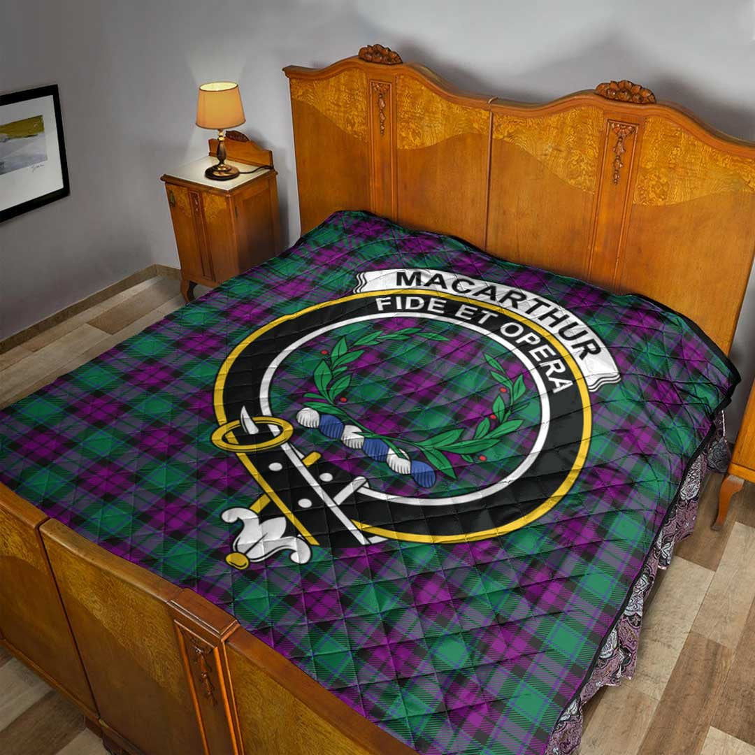 MacArthur ��� Milton Tartan Crest Quilt