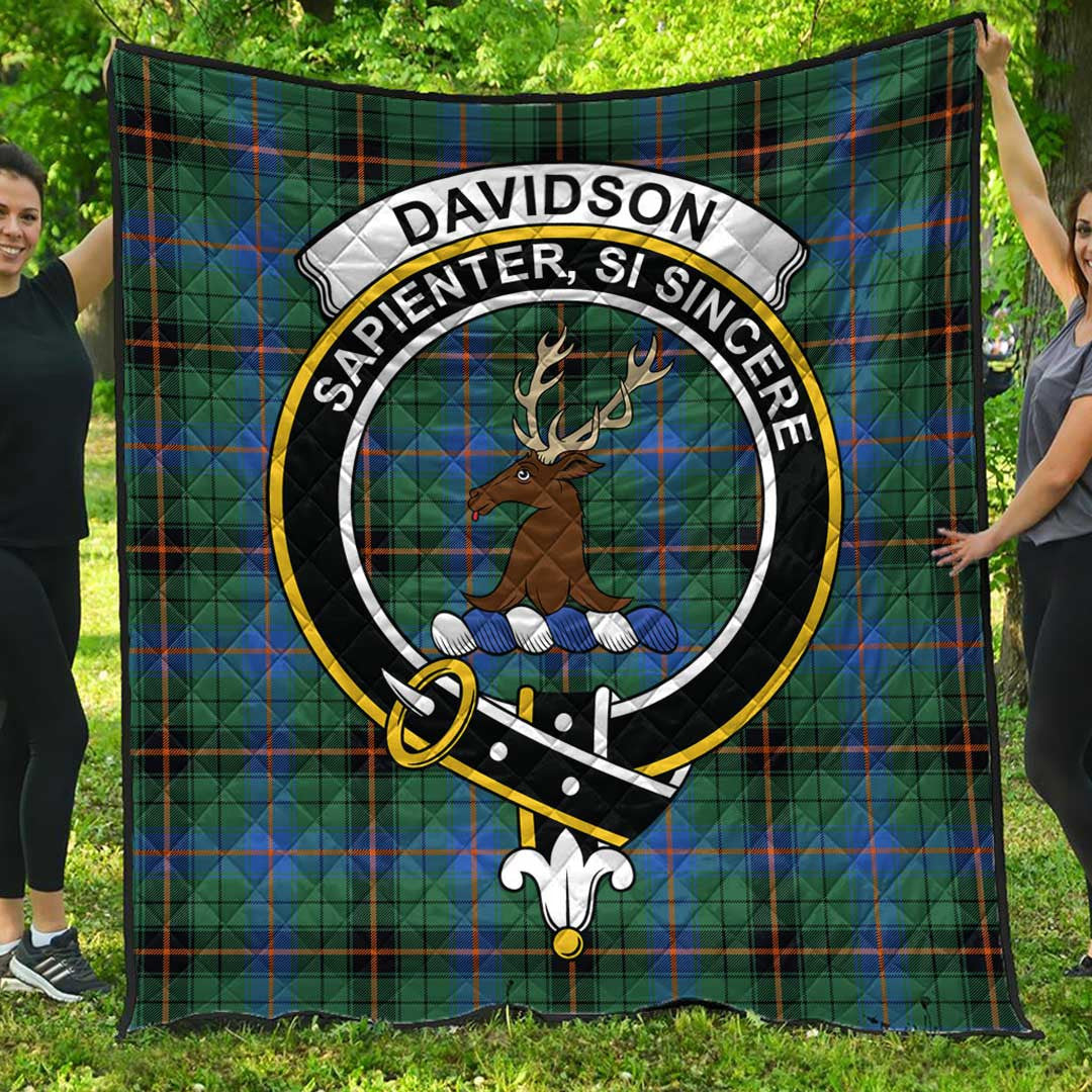 Davidson Ancient Tartan Crest Quilt