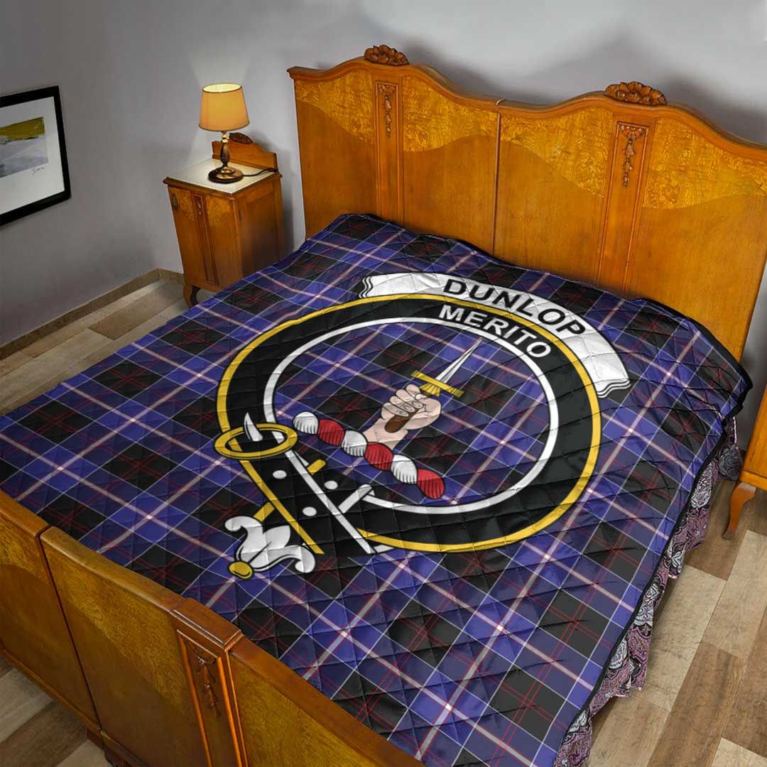 Dunlop Modern Tartan Crest Quilt