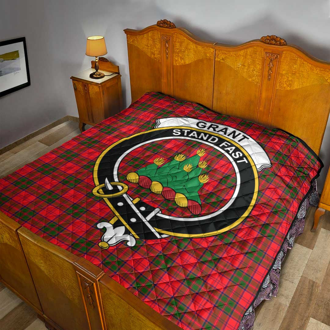 Grant Modern Tartan Crest Quilt