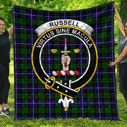 Russell Modern Tartan Crest Quilt