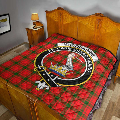 MacQuarrie Modern Tartan Crest Quilt