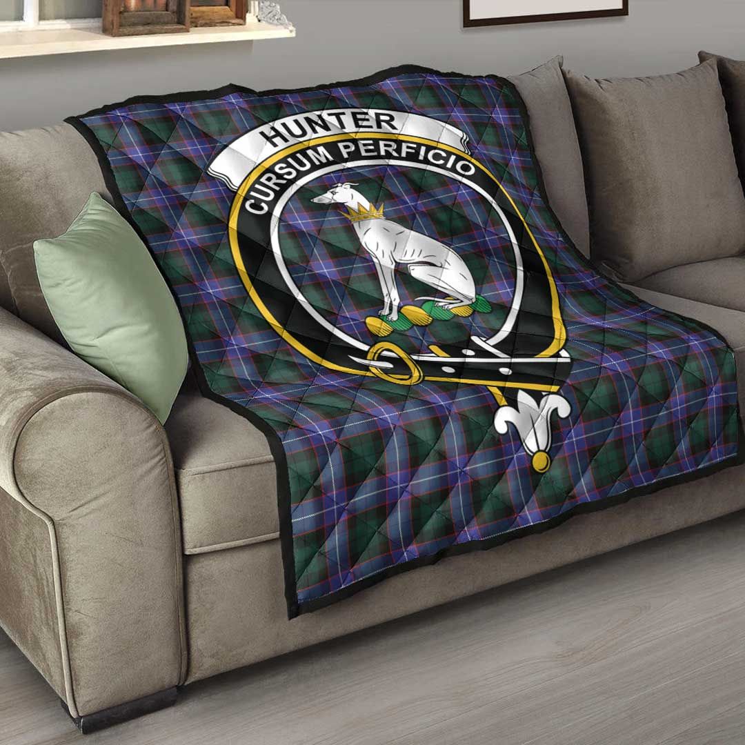 Hunter Modern Tartan Crest Quilt