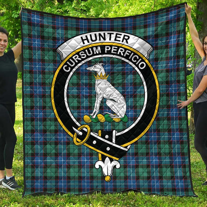 Hunter Ancient Tartan Crest Quilt