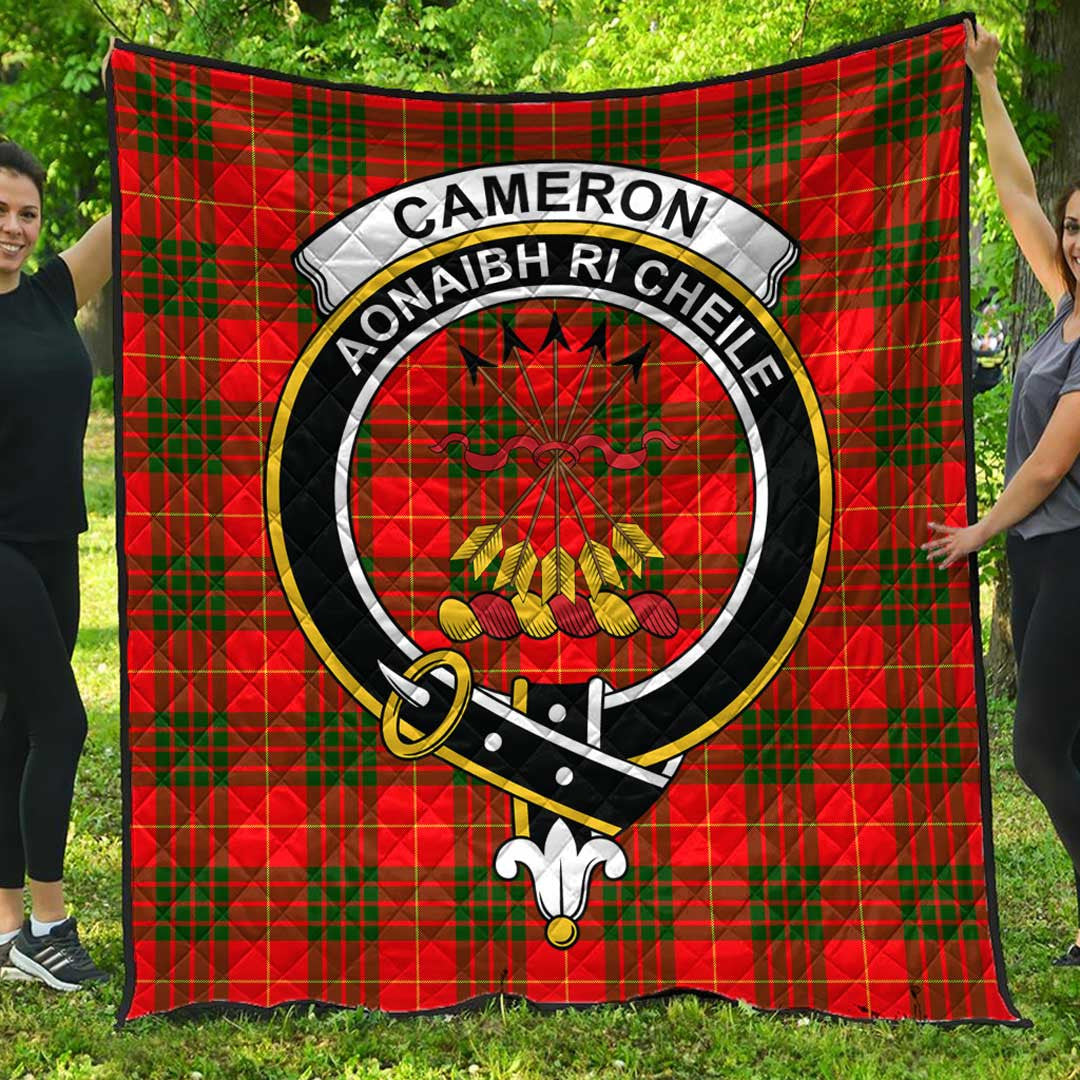 Cameron Modern Tartan Crest Quilt