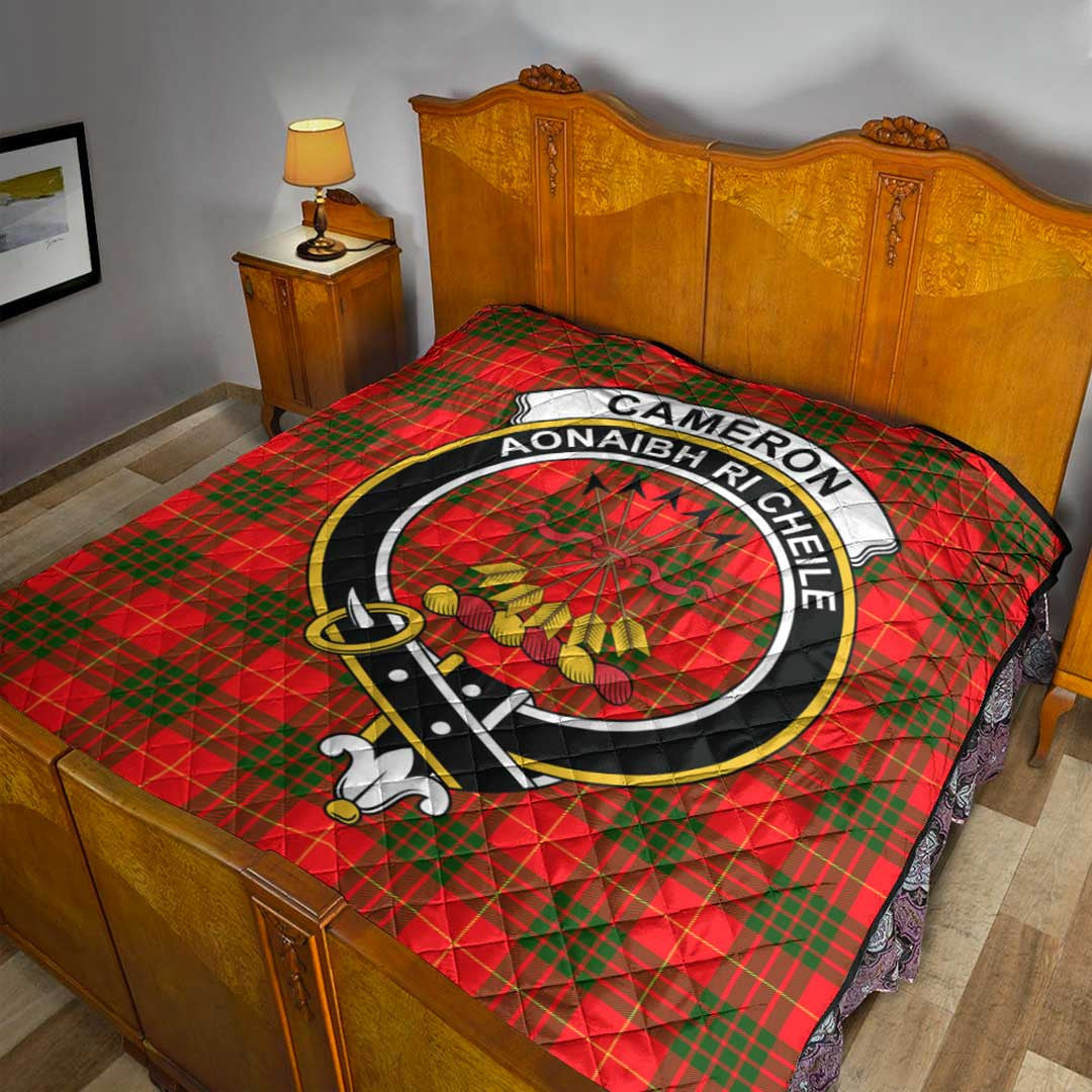 Cameron Modern Tartan Crest Quilt