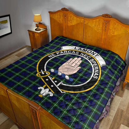 Lamont Modern Tartan Crest Quilt