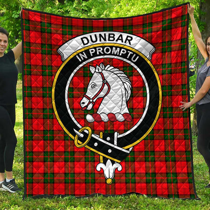 Dunbar Modern Tartan Crest Quilt