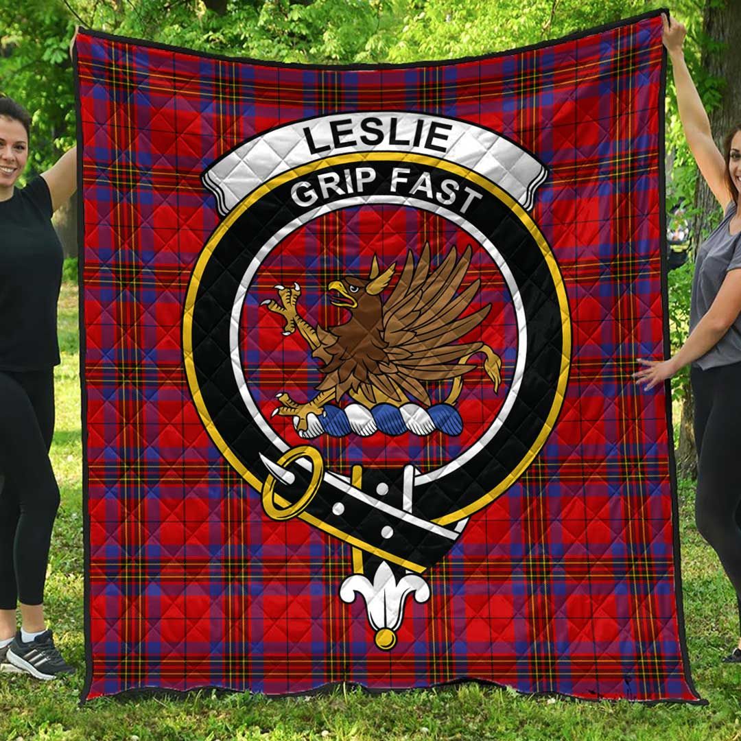 Leslie Modern Tartan Crest Quilt