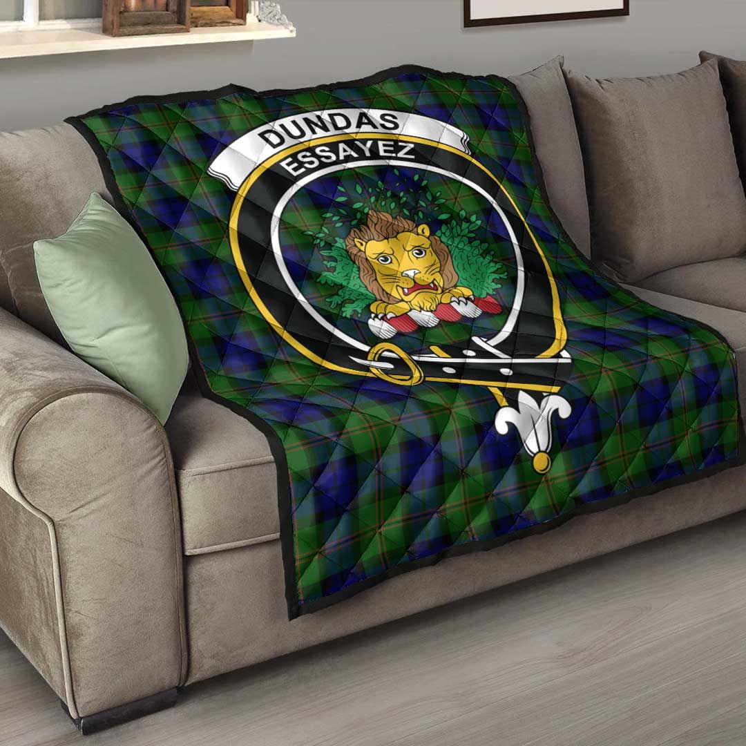 Dundas Modern 02 Tartan Crest Quilt