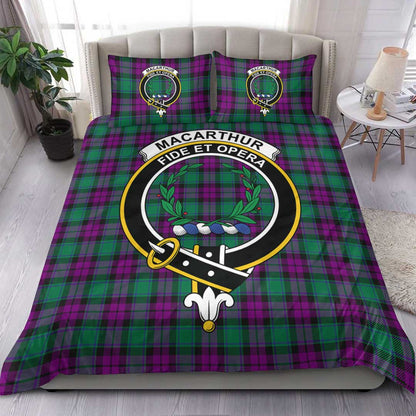 MacArthur ��� Milton Tartan Crest Bedding Set