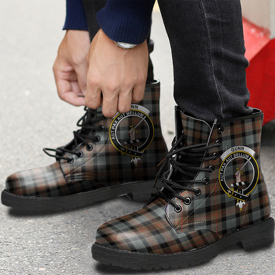 Gunn Weathered Tartan Crest Leather Boots
