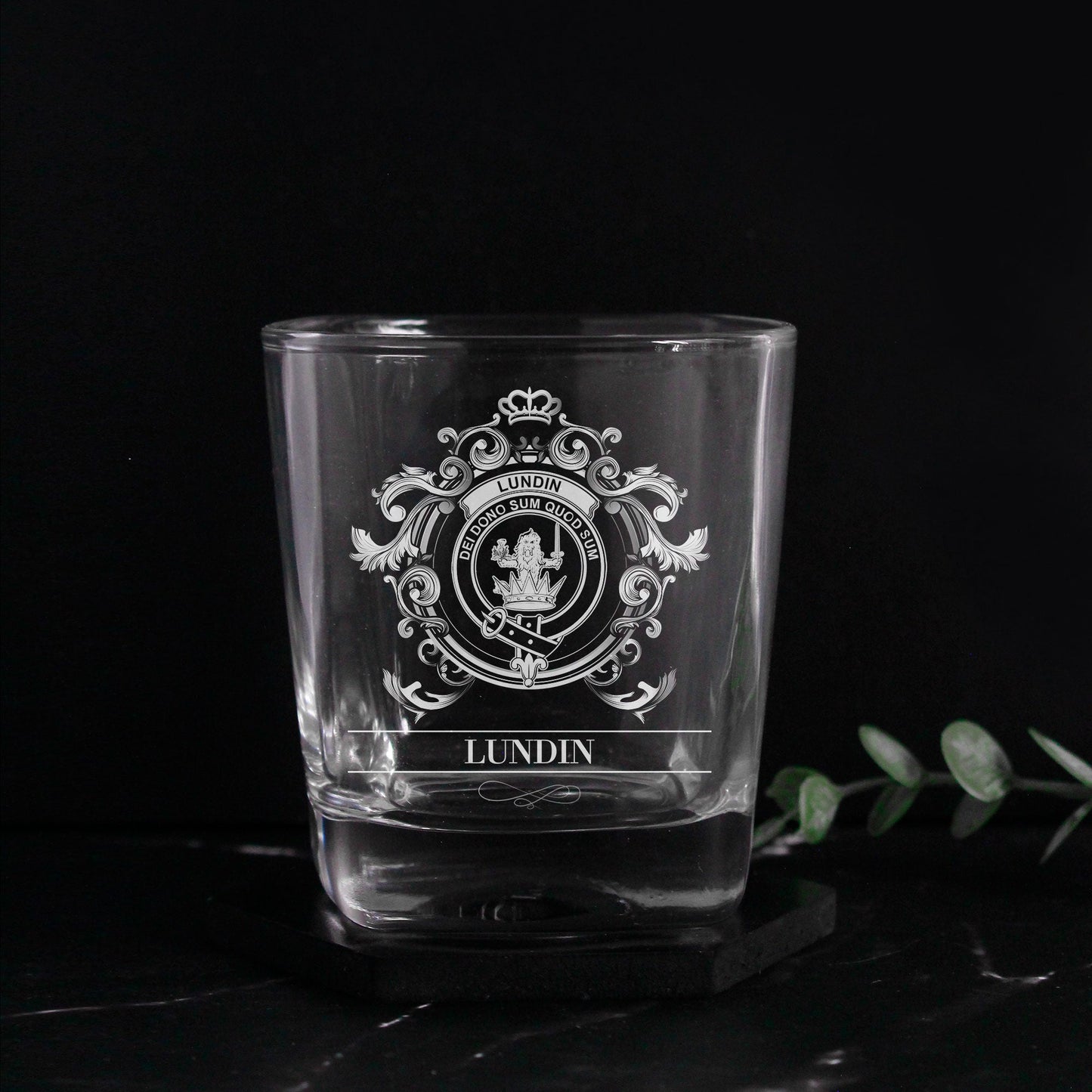 Lundin Tartan Clan Decanter Set