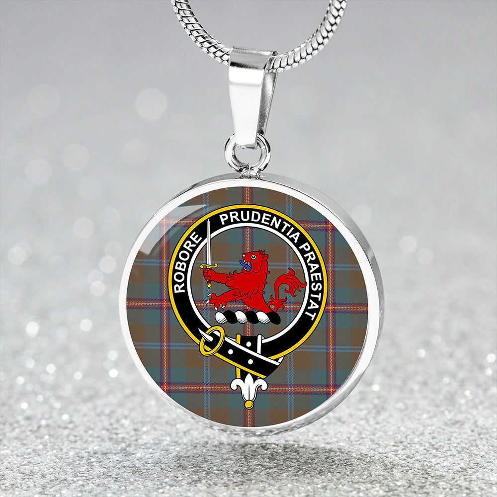 Young Weathered Tartan Crest Circle Necklace